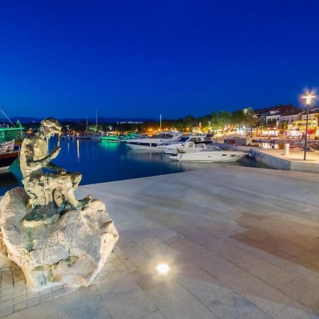 Njivice, Otok Krk, Apartman Dora エクステリア 写真