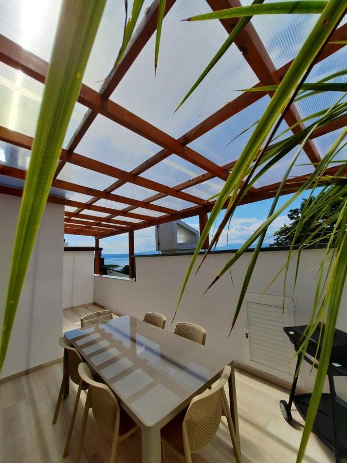Njivice, Otok Krk, Apartman Dora エクステリア 写真