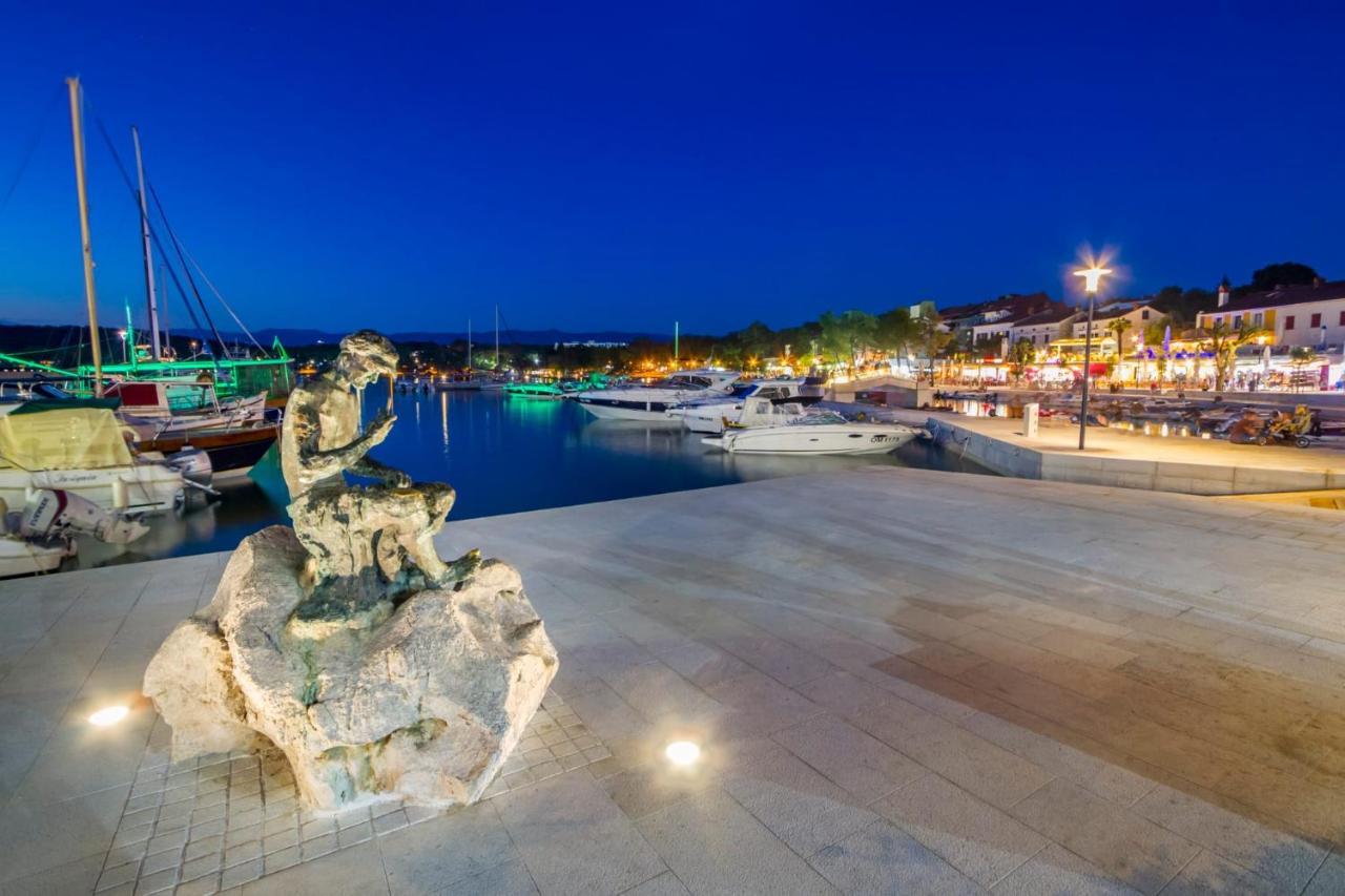 Njivice, Otok Krk, Apartman Dora エクステリア 写真
