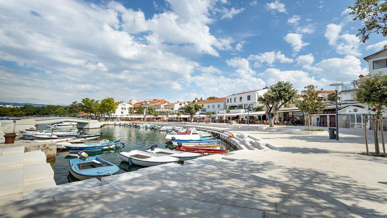 Njivice, Otok Krk, Apartman Dora エクステリア 写真