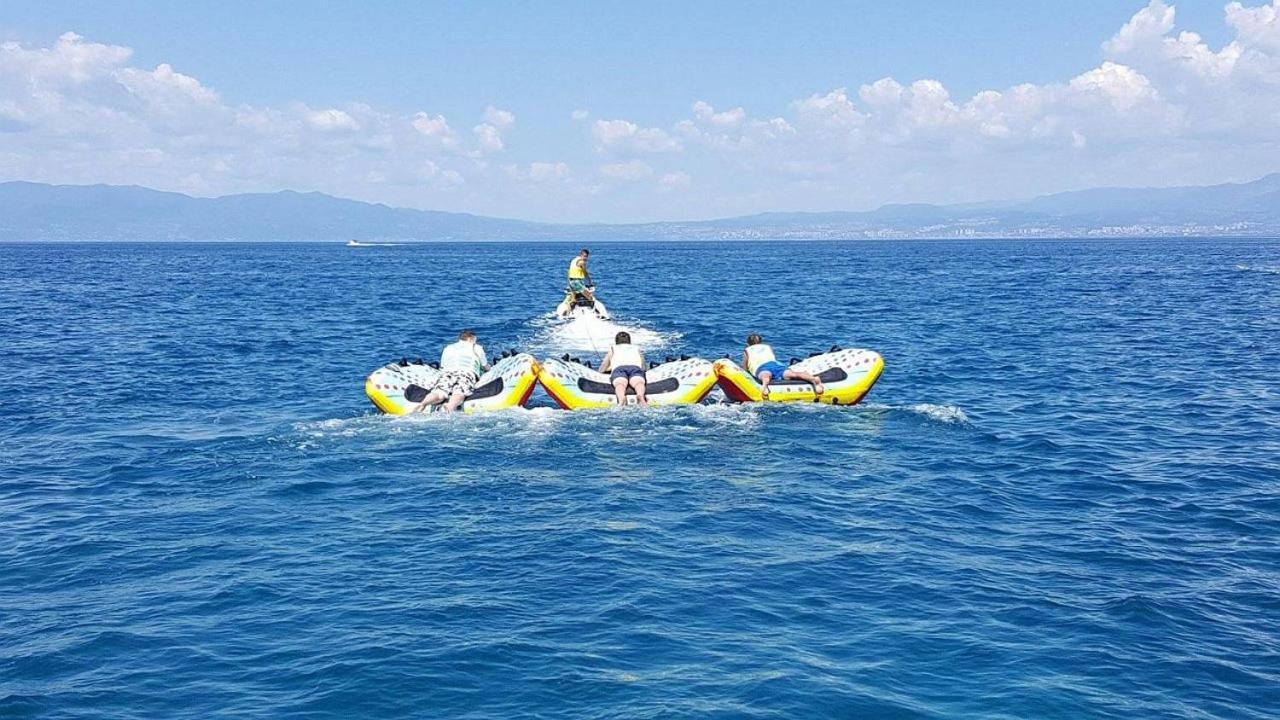Njivice, Otok Krk, Apartman Dora エクステリア 写真