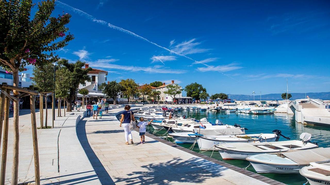 Njivice, Otok Krk, Apartman Dora エクステリア 写真
